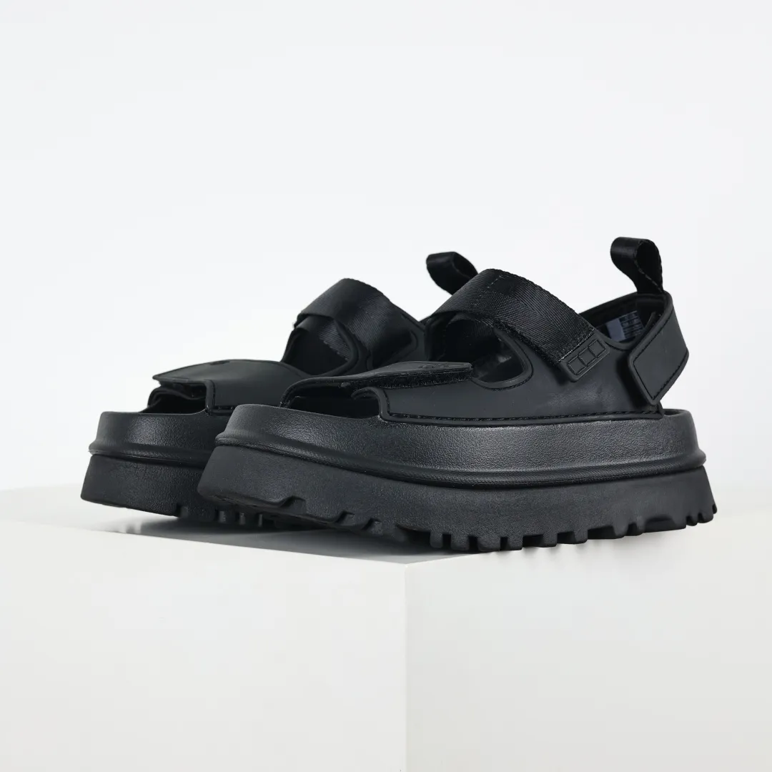 Copy price 💰560 Core recommendation Good price UGG Velcro slippers sandals summer versatile slippers soft sole non-slip beach thick sole casual elegant sandals The style of UGG sandals is really nice. It is suitable for all ages. The soles are made of super lightweight EVA foam. The classic material of U family can be said to be "light" to let you enjoy a different naked feeling. It is one of the most worth buying sandals in history. I guarantee you will not regret the series. Original OEM production Y products are available now. Size: 35 36 37 38 39 40